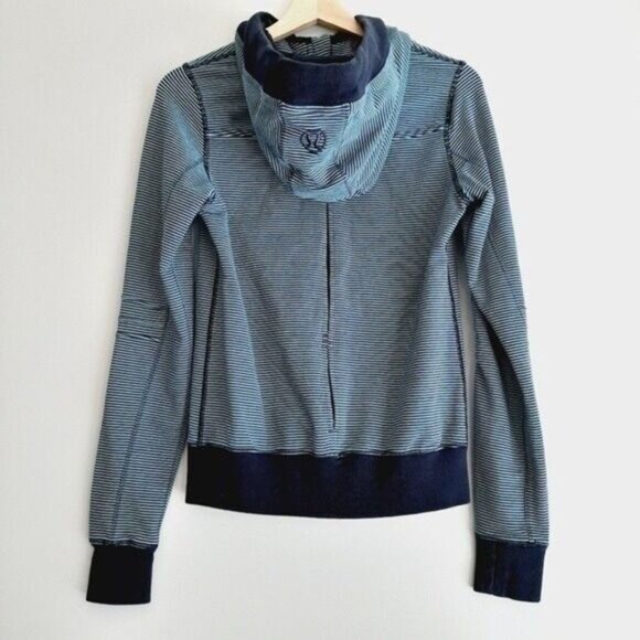 LULULEMON Bliss Break Hoodie Jacket Full-Zip Front Blue Stripe Sz M 6 8 - Picture 8 of 15